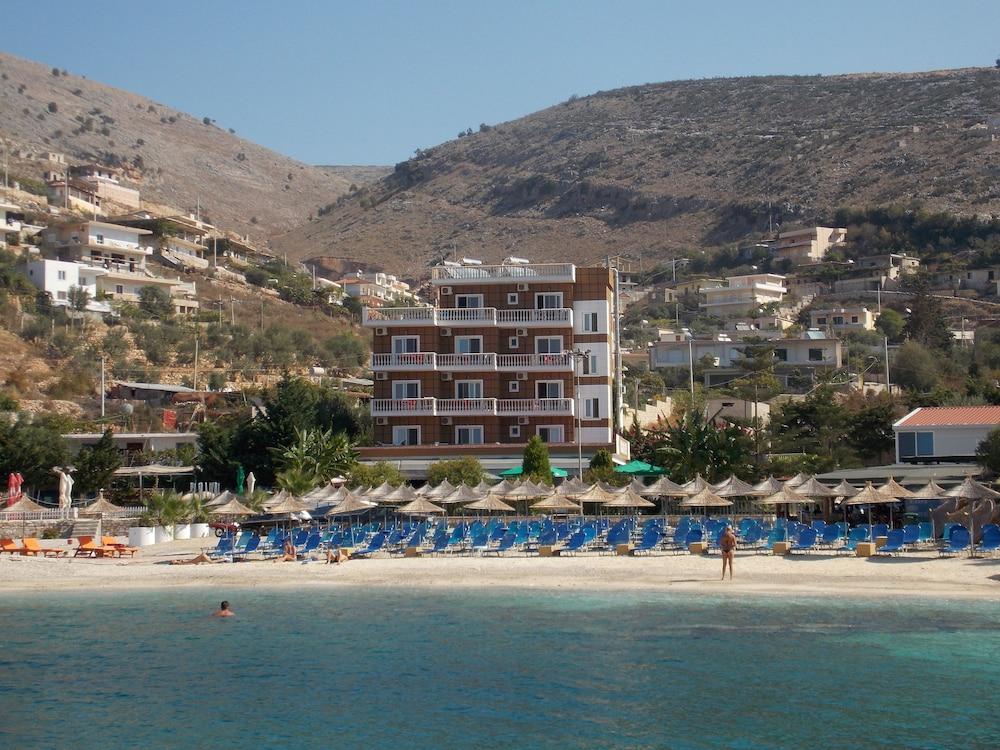 Mucobega Hotel Sarande Exterior photo