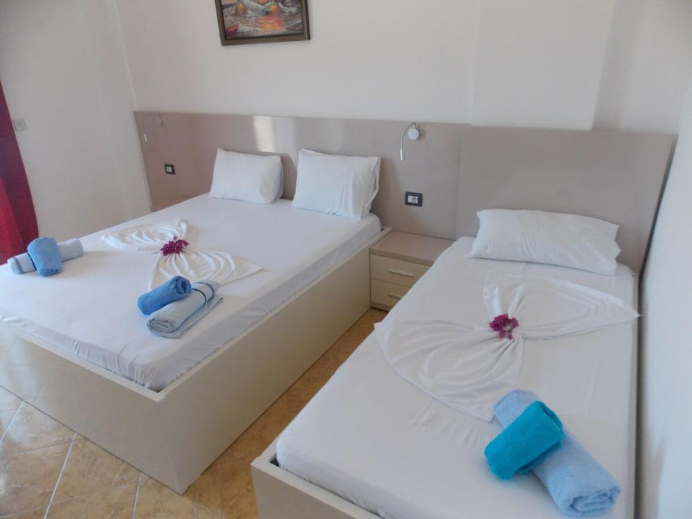 Mucobega Hotel Sarande Exterior photo