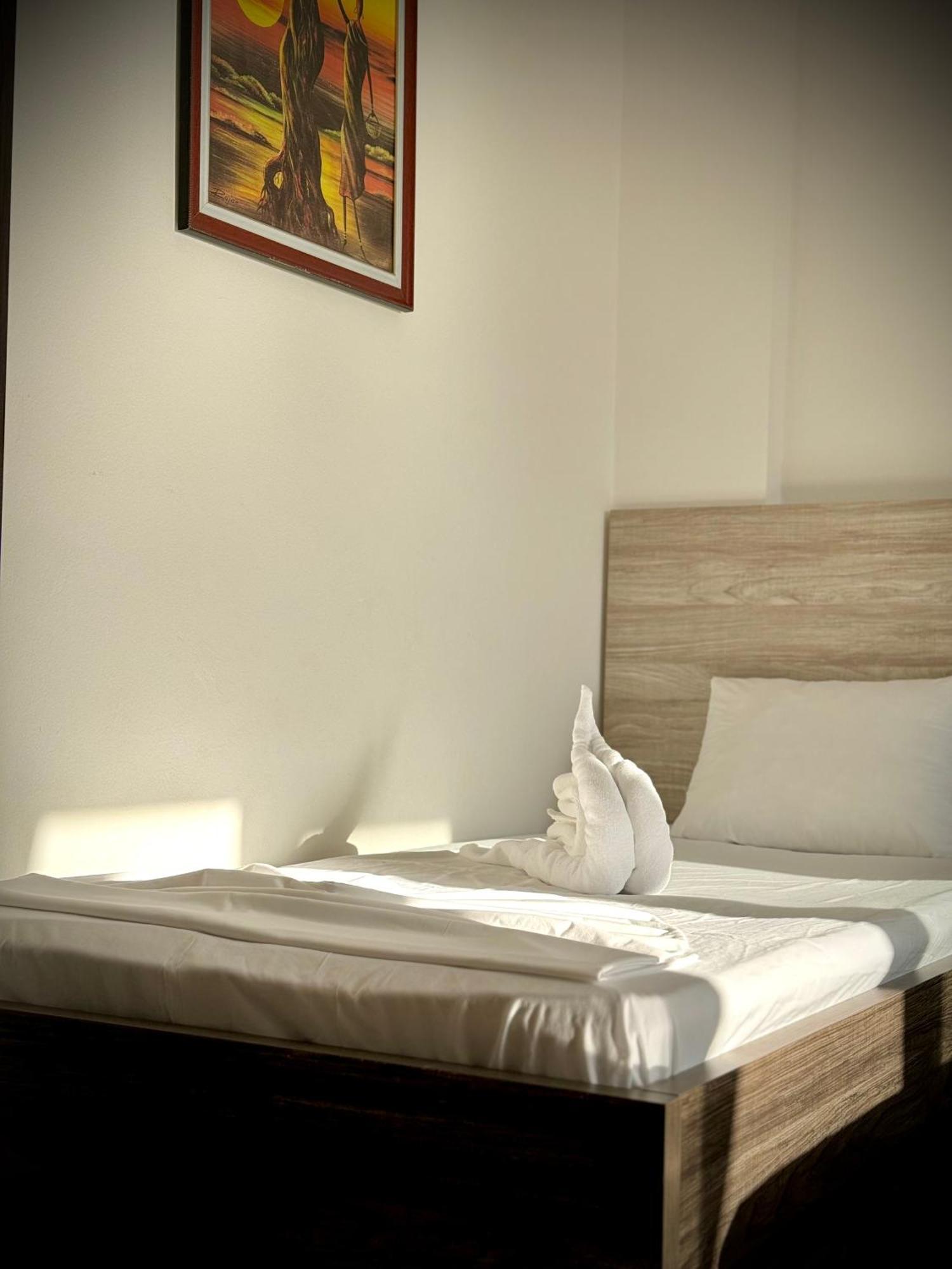 Mucobega Hotel Sarande Exterior photo