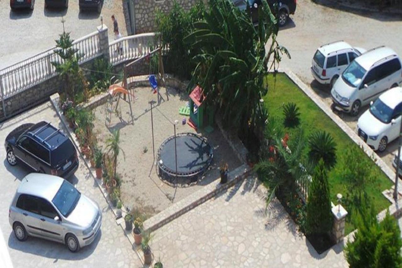 Mucobega Hotel Sarande Exterior photo
